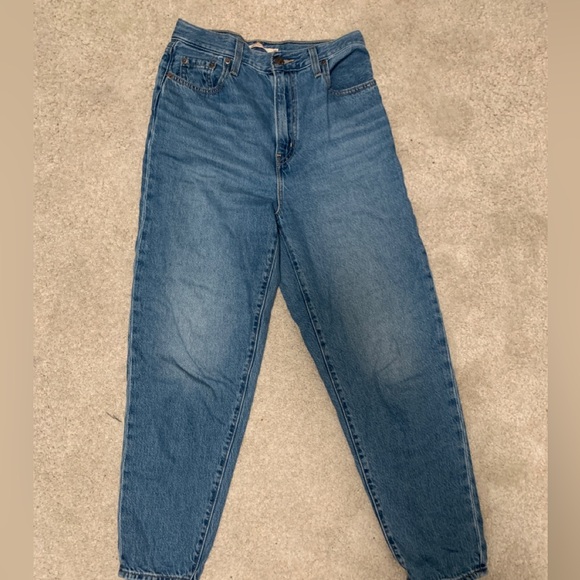 Levi Jeans - Picture 2 of 2